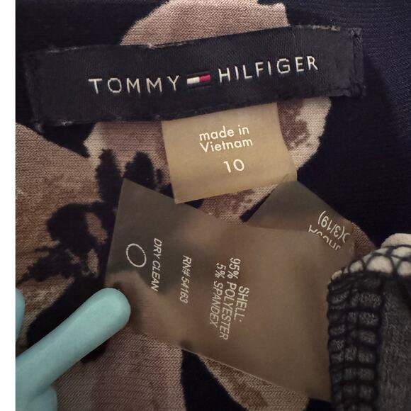 Navy Tommy Floral Shift Dress - Picture 6 of 7